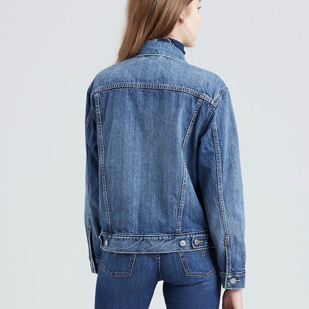 Levi’s Ex-Boyfriend Trucker Jacket - Picture 2 of 8